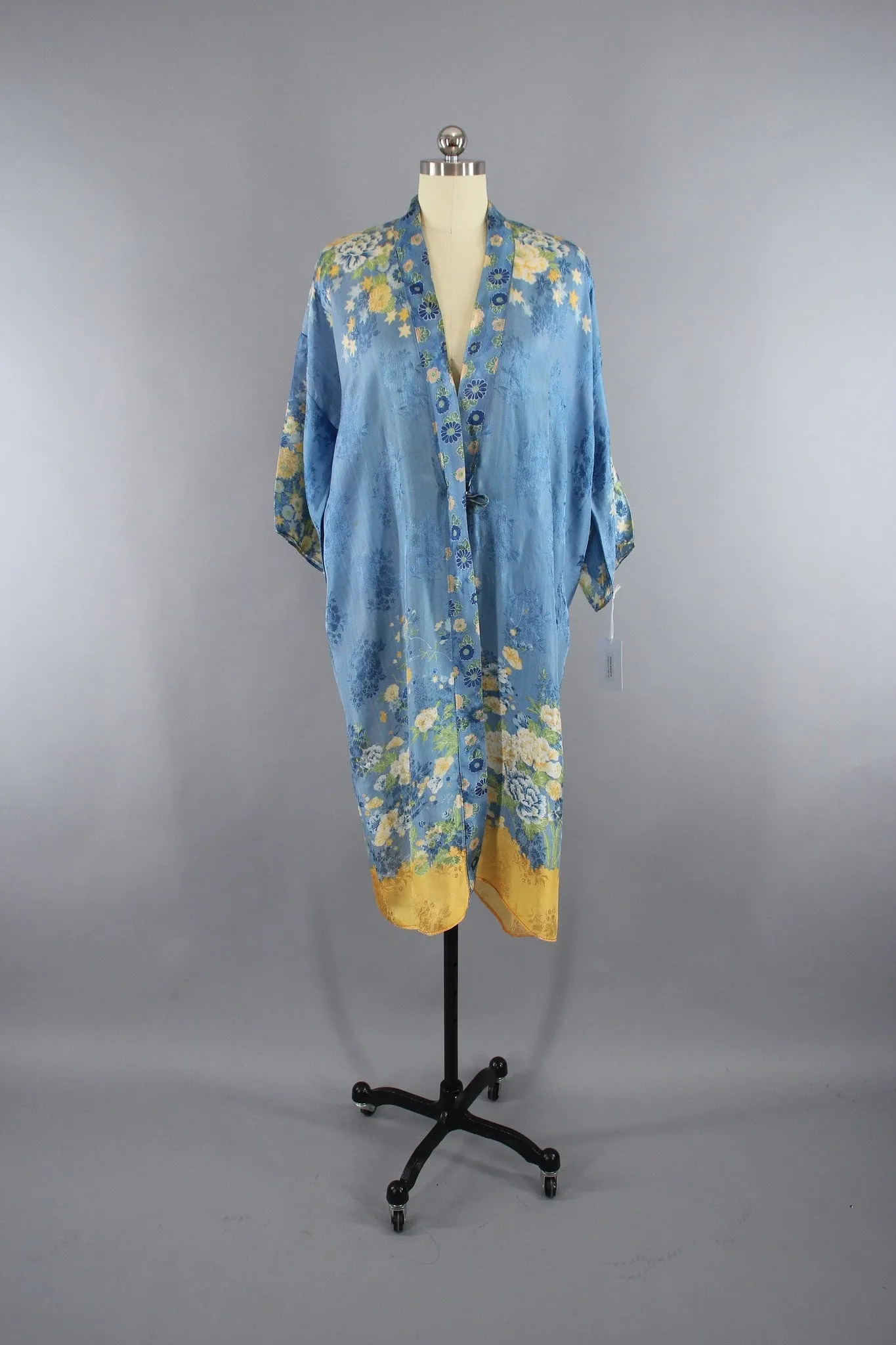 1920s - 1930s Vintage Silk Kimono Robe / Art Deco Flapper / Sky Blue and Yellow Floral Print