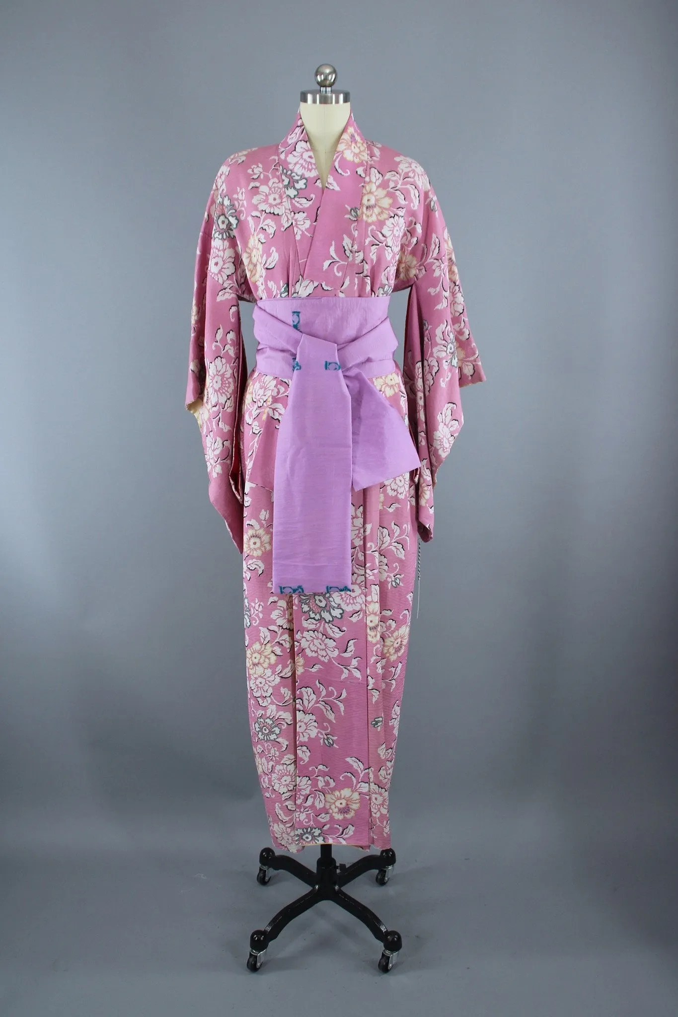 1930s Vintage Silk Kimono Robe / Orchid Pink Floral Print