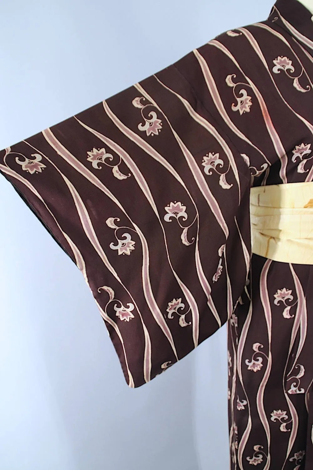 1940s Vintage Silk Kimono Robe / Brown Purple Floral