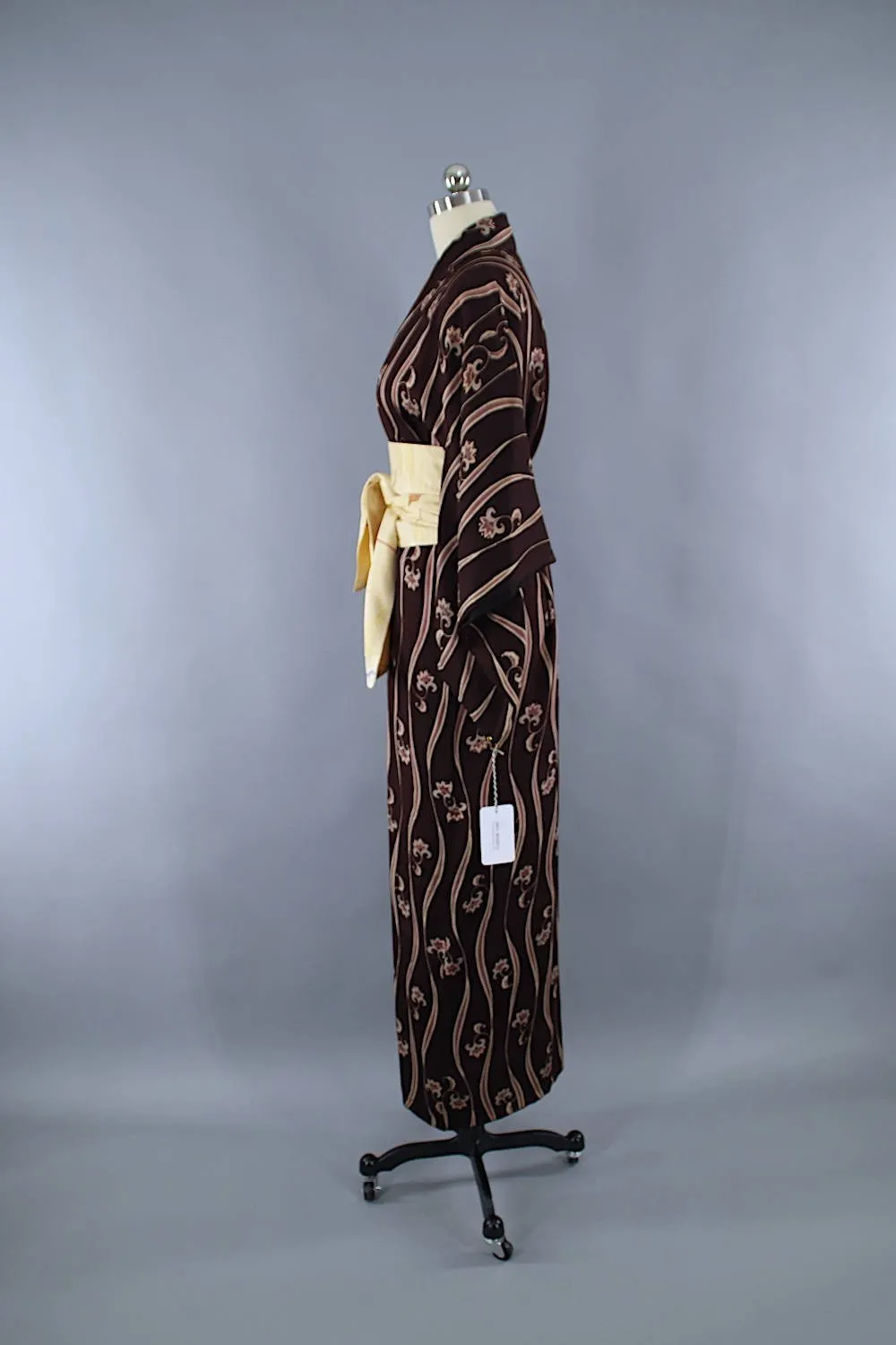 1940s Vintage Silk Kimono Robe / Brown Purple Floral