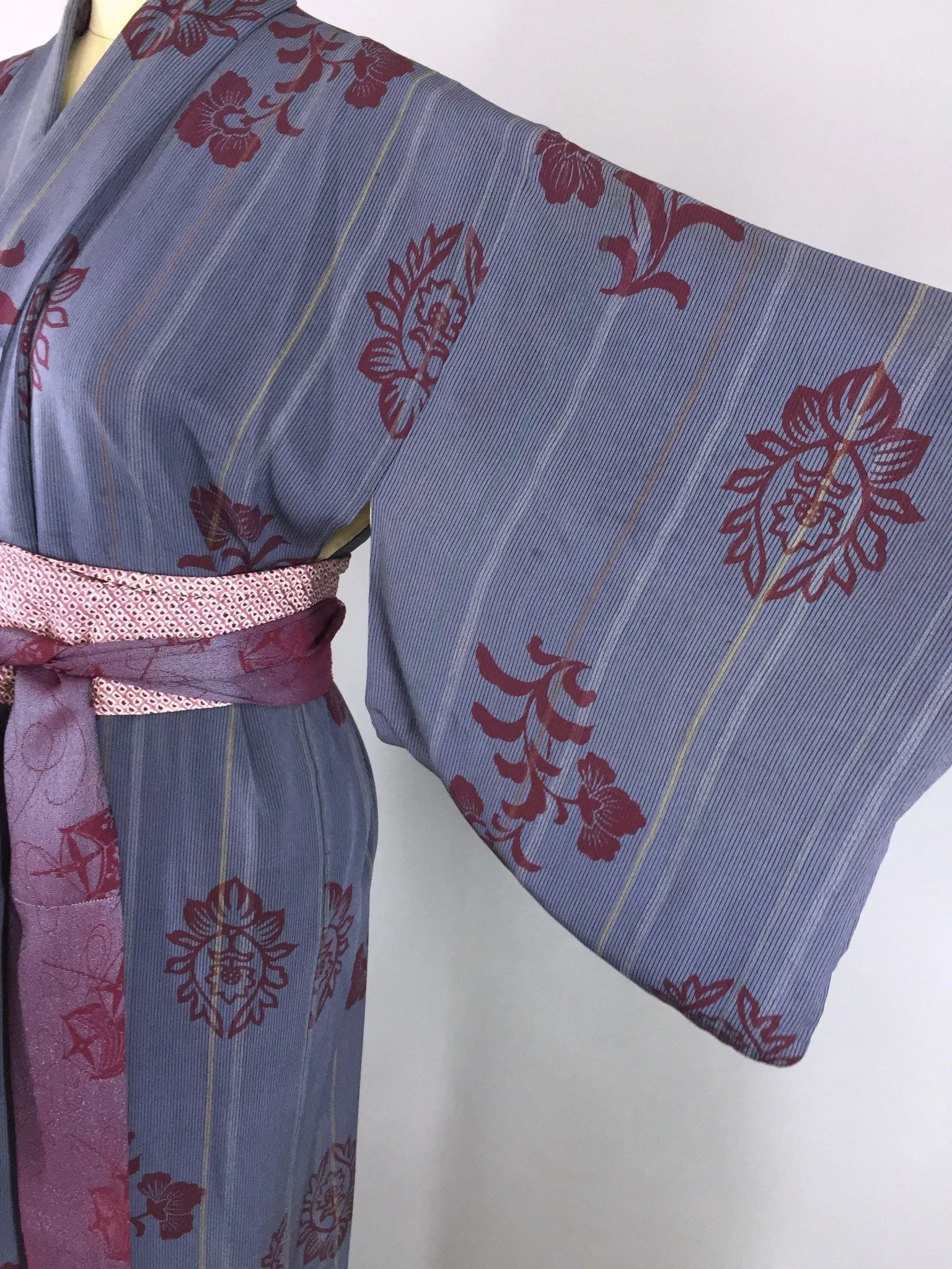 1950s Vintage Silk Kimono Robe with Blue and Maroon Striped Floral Print