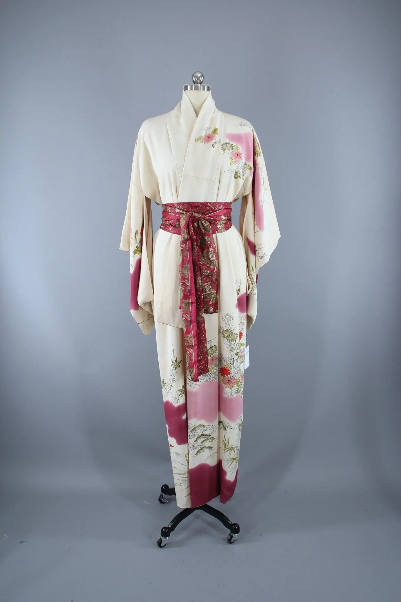 1960s Vintage Silk Kimono Robe / Ivory & Pink Floral