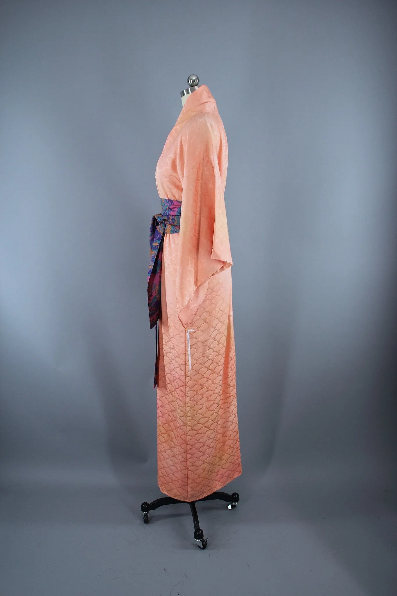 1960s Vintage Silk Kimono Robe /  Peach Orange Sherbet Seigaiha Fans