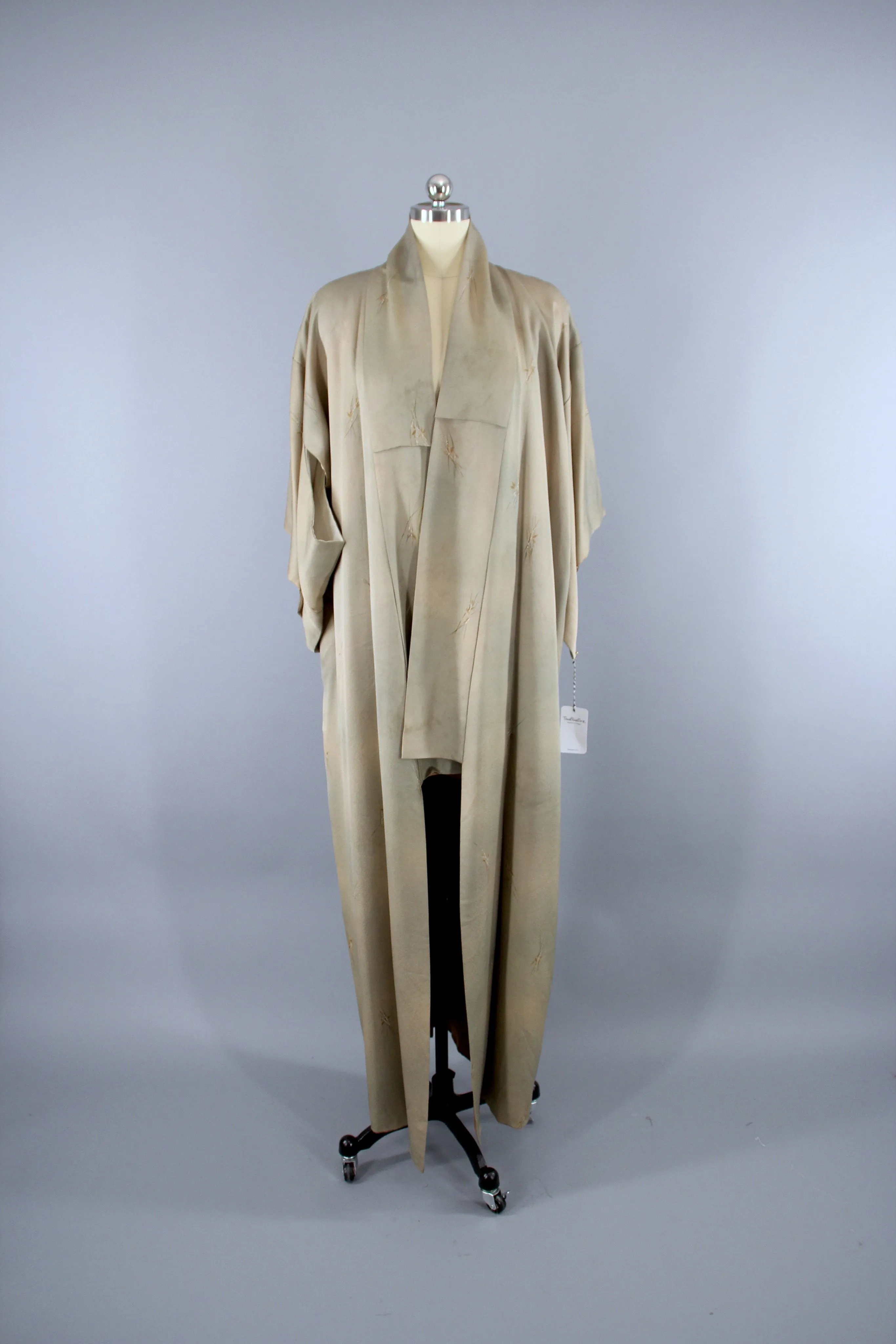 1960s Vintage Silk Kimono Robe / Taupe Bamboo