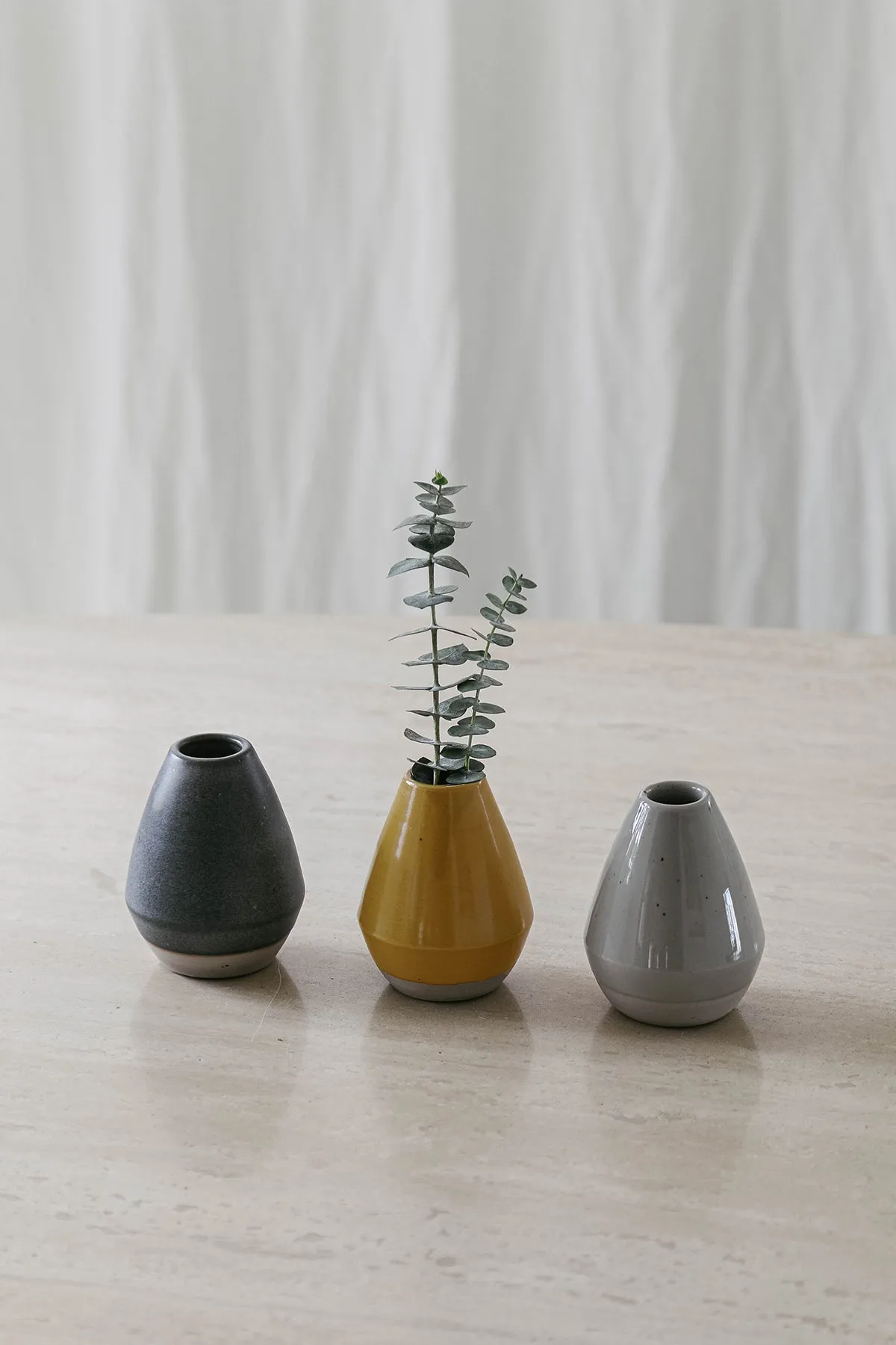 CERAMIC BUD VASE