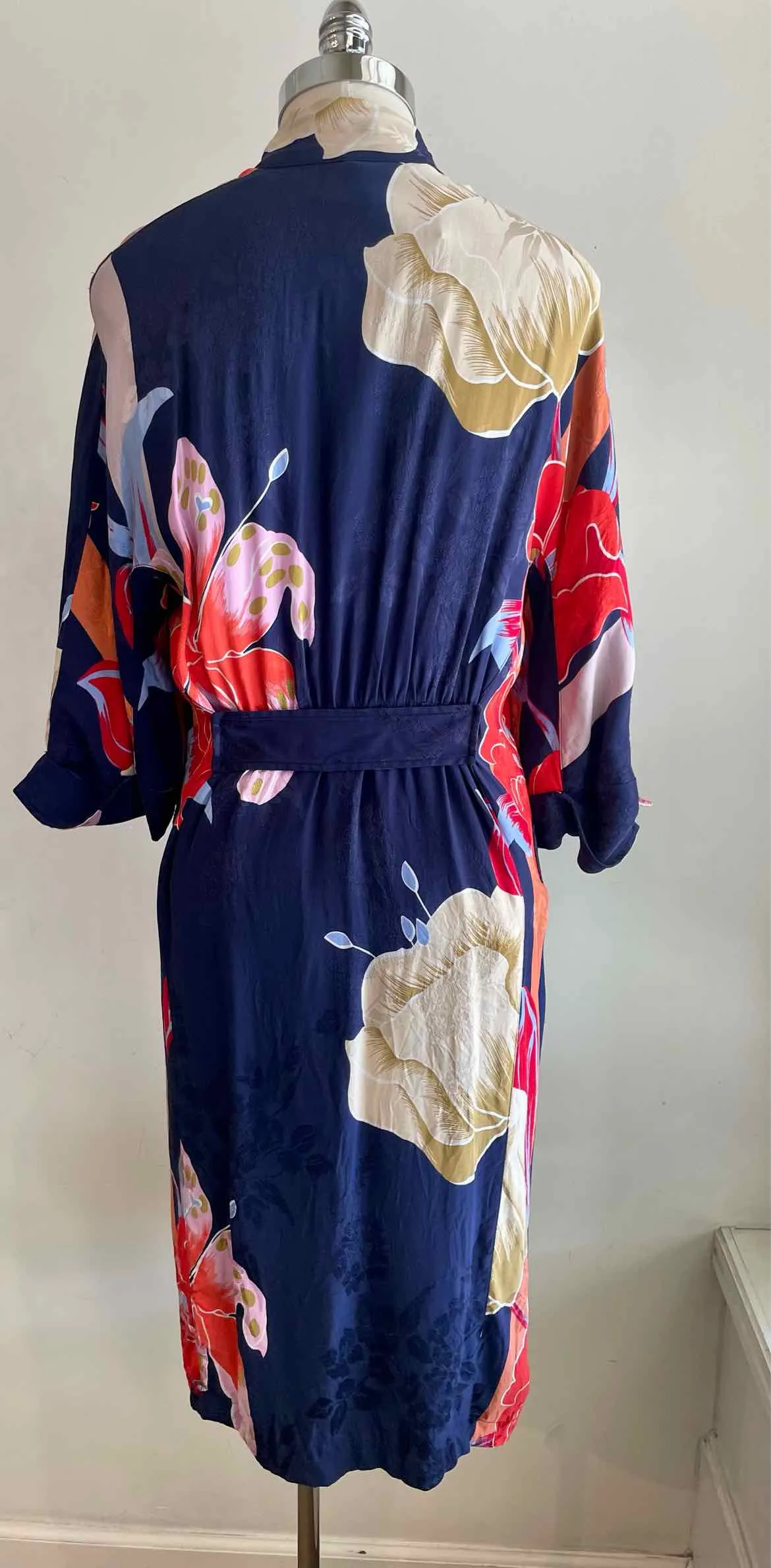 ETRO Size 2 Navy & Red Robe