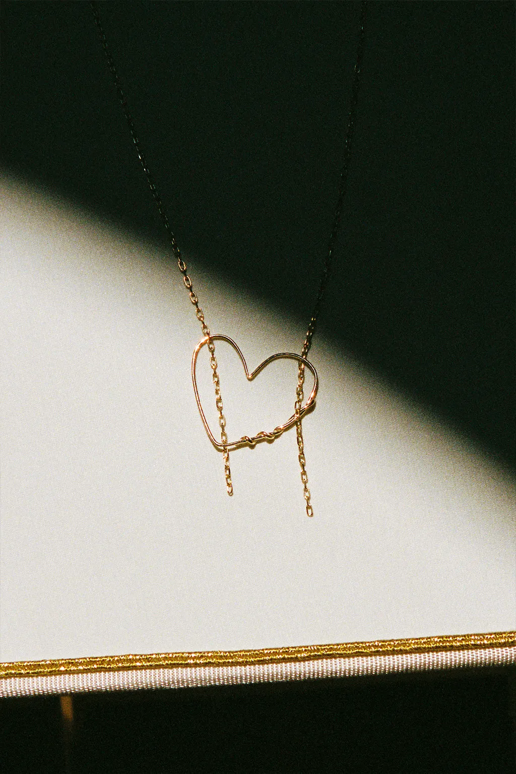 Fine ligne d'amour gold necklace