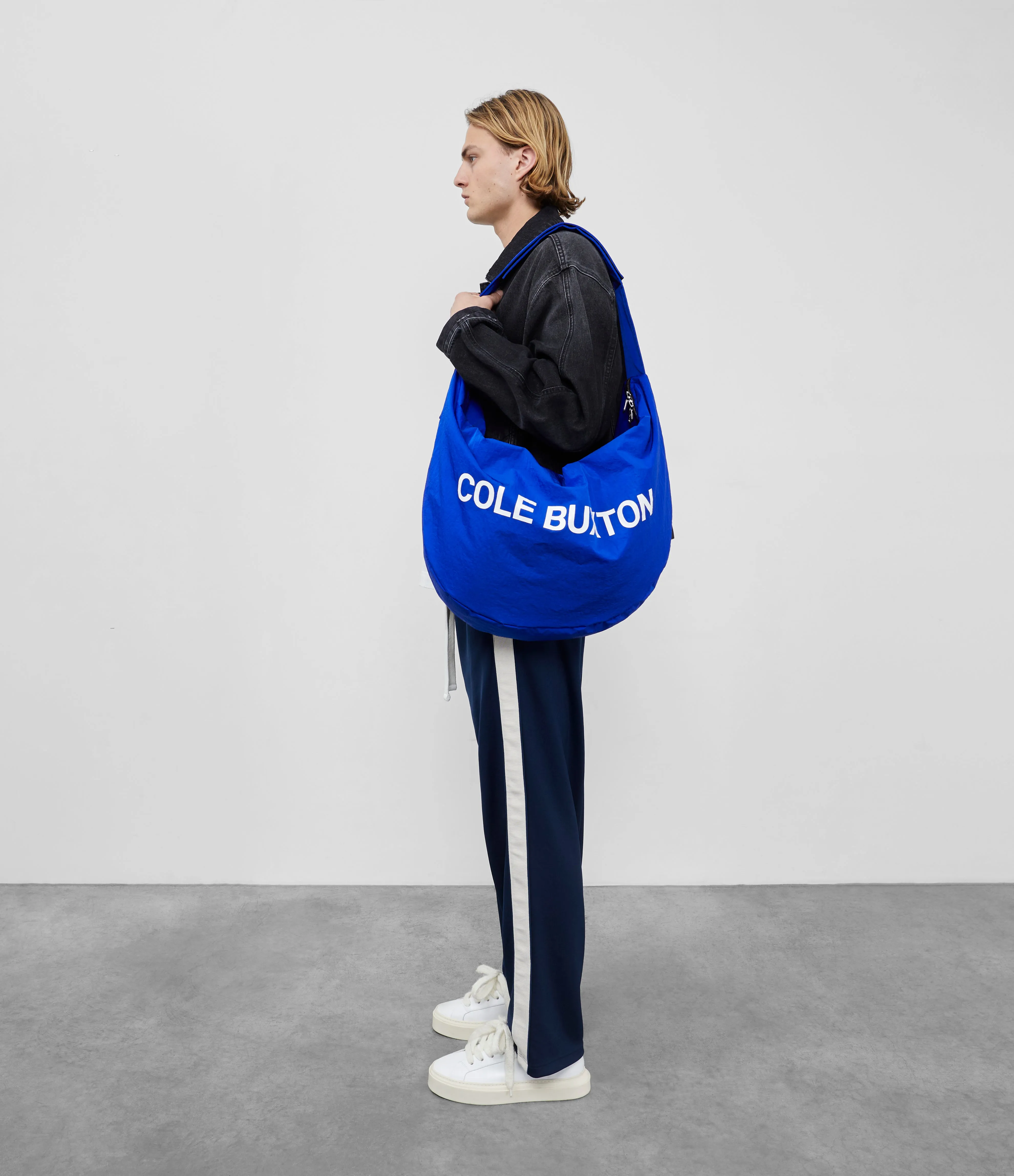 NYLON OVERSIZED SLING BAG