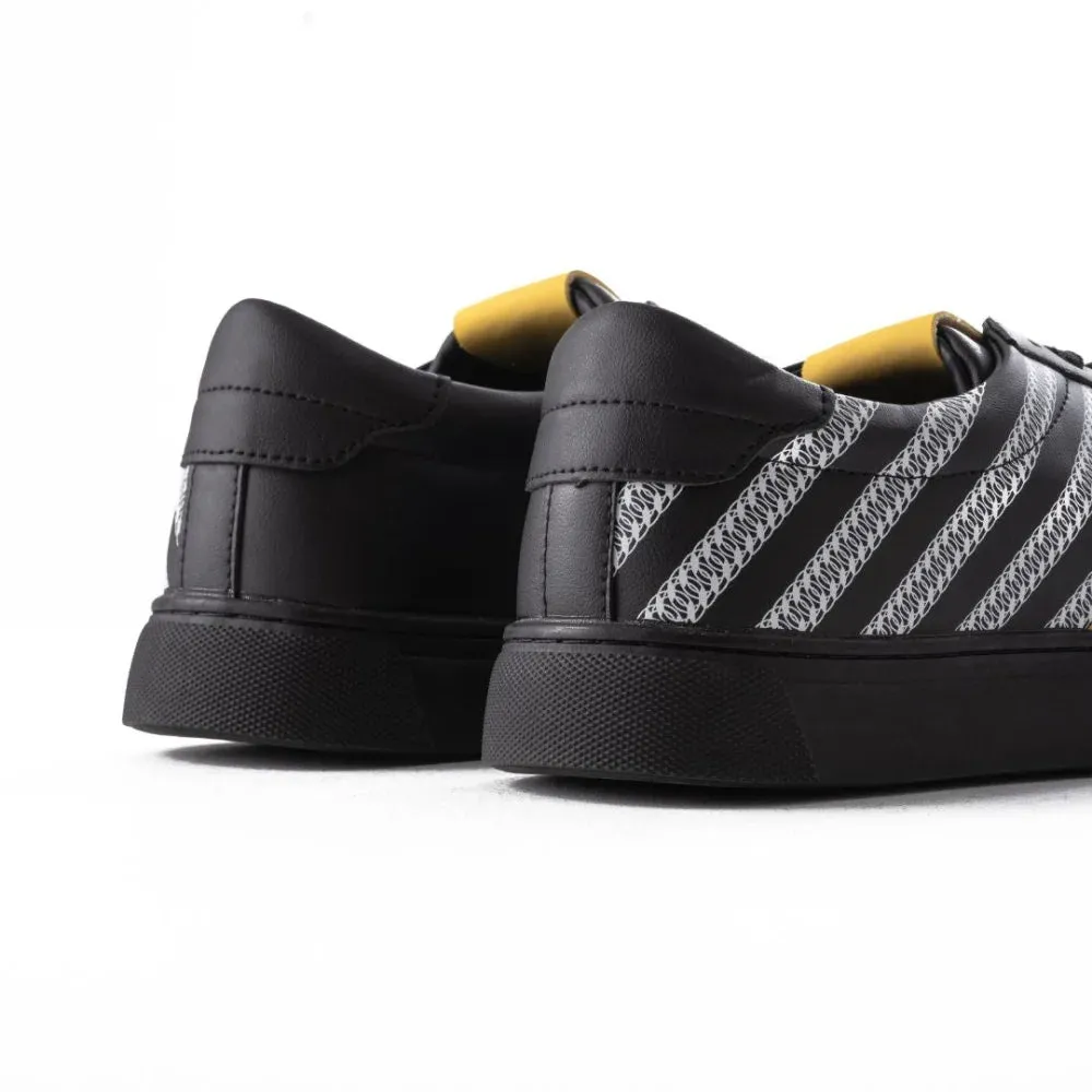 Pull & Bear Stripes Lace-up Trainers - BLK